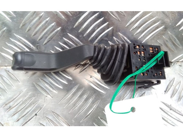 Ручка стеклоочистителей 9185417   Opel Combo C