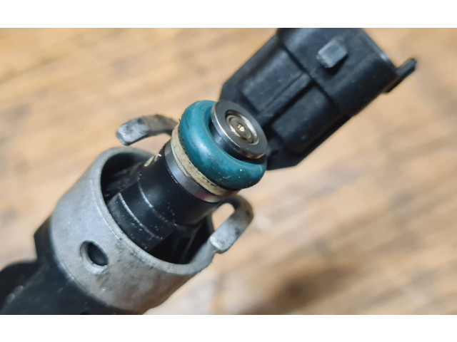 Форсунка 9830304880 Peugeot 208