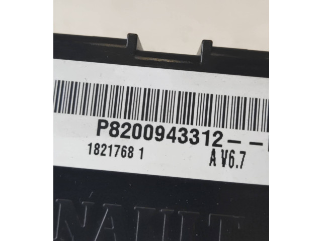 Блок комфорта P8200943312, 18217681   Renault Trafic II (X83)   
