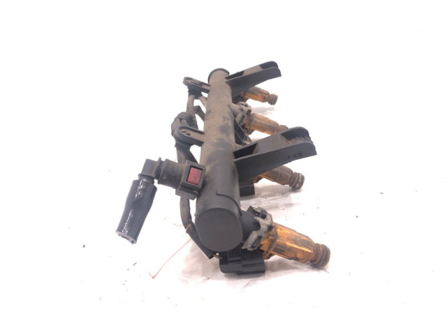 Топливная рампа 9655833580   Fiat Fiorino  