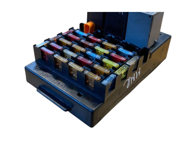 Блок предохранителей 46520419 Alfa Romeo 166