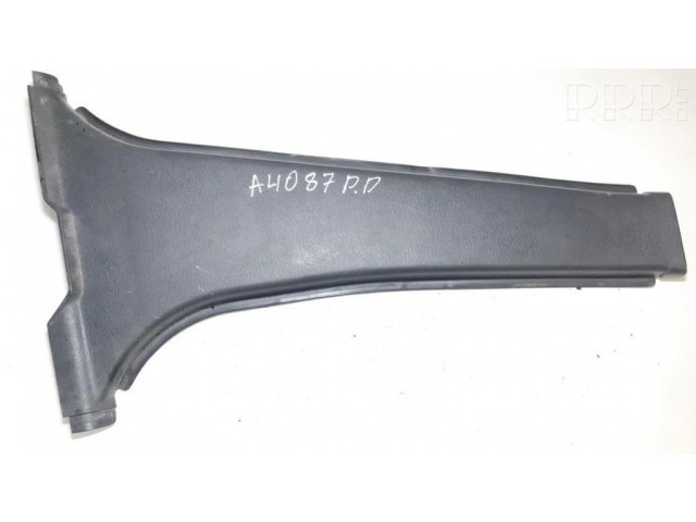 Другая деталь салона