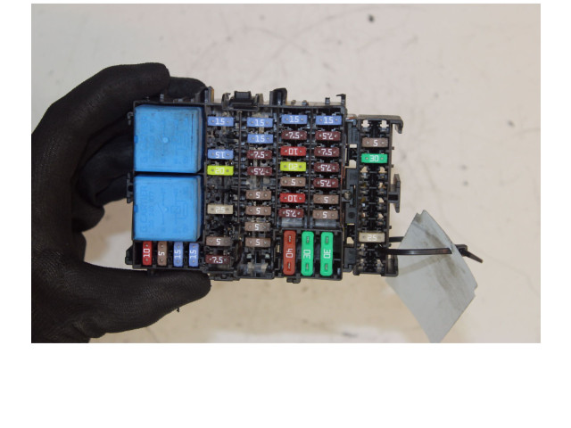   Pojistková skříňka    Dacia Dokker 2012