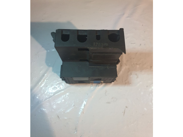 Блок предохранителей A2305450101 Mercedes-Benz SL R230