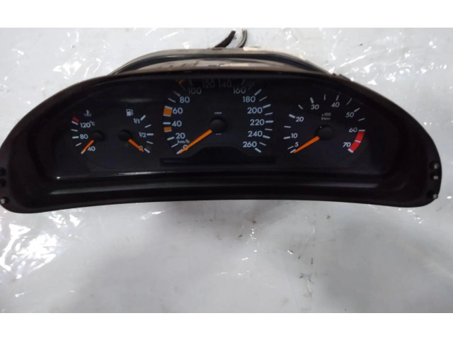 Панель приборов 2105406648   Mercedes-Benz E W210       