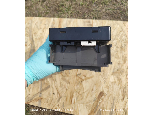   Pojistková skříňka 8200315964, 81N3   Renault Espace -  Grand espace IV 2004