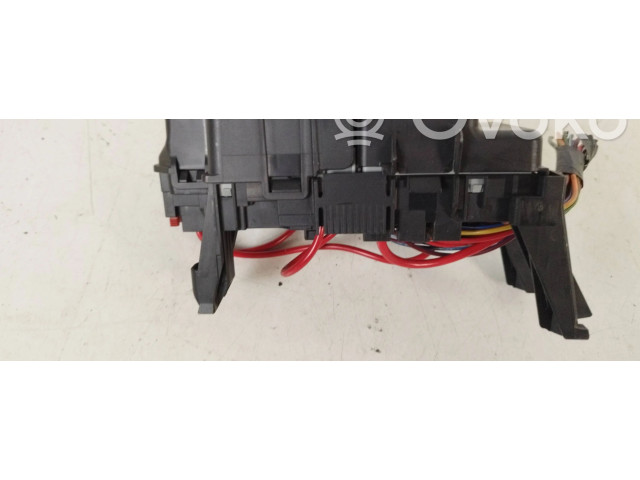 Блок предохранителей DPN13800159HWB Volvo S60