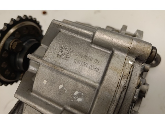 Čerpadlo oleje 11417643256, 7643256 BMW X5 F15 N63B44B