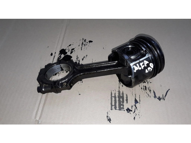 Píst Alfa Romeo 156 pro naftový motor 1.9