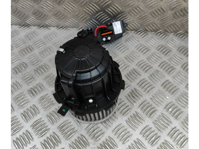 Вентилятор печки    8T2820021, 8T0820521F   Audi A5 8T 8F