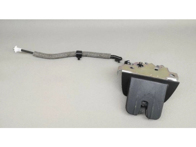 Замок задней крышки