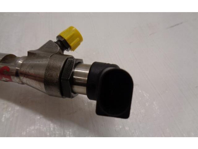 Vstřikovač 8201100113 166006212R 82 01 10 01 13   Renault Megane IV     