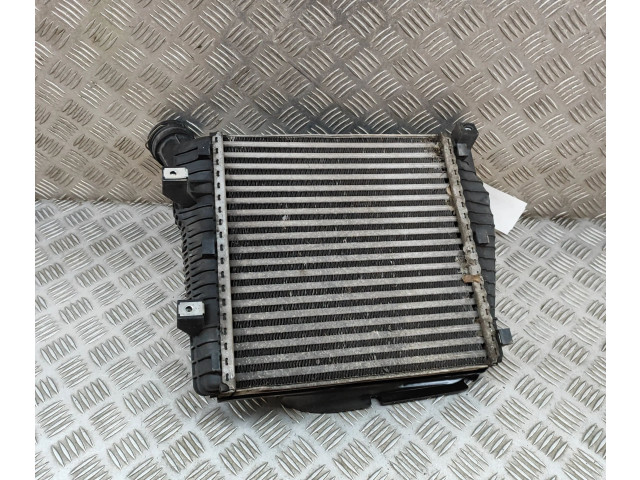 Интеркулер  7P0145804A   Volkswagen Touareg II 