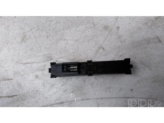 Включатель надувной подушки для пассажира