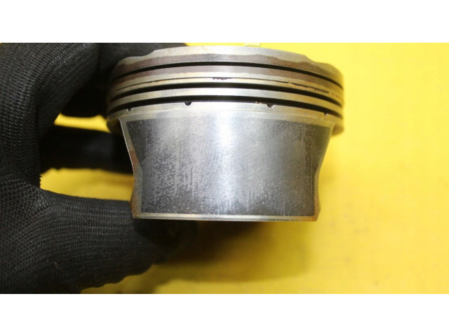 Píst Mercedes-Benz GLE (W166 - C292)