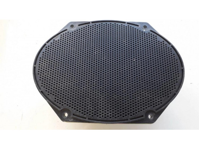 Громкоговоритель (громкоговорители) в передних дверях