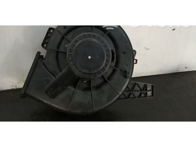 Вентилятор печки 6Q1820015 Volkswagen Golf VI