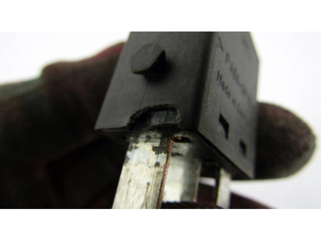 Реле насоса горючего