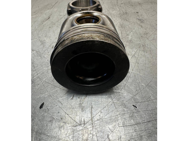 Шатун  059ae    Volkswagen PASSAT B6  