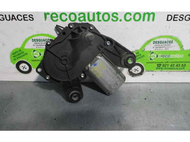 Моторчик заднего дворника 9225635    Opel Combo C
