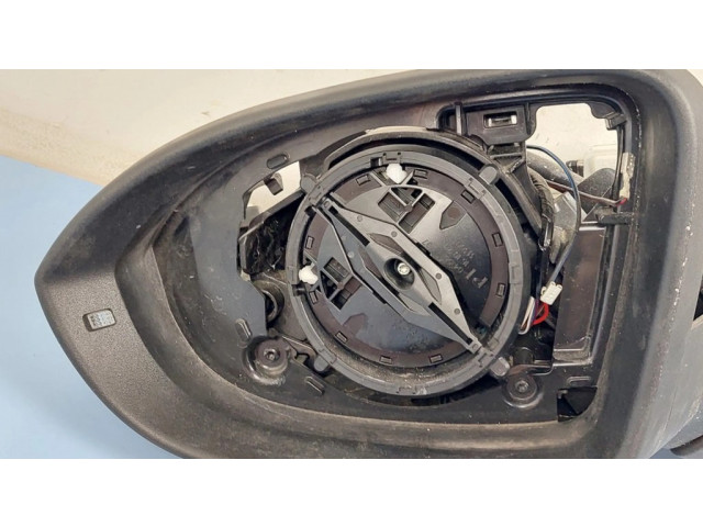 Зеркало электрическое     левое    Volkswagen Golf VIII  2019- года   