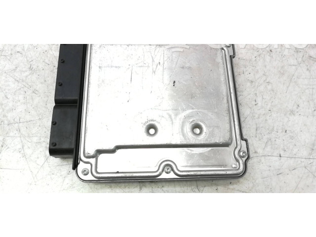 Řídící jednotka 03G906016DM, 0281011882 Volkswagen Caddy 2006