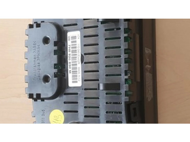 Přístrojová deska  Volkswagen Transporter - Caravelle T5 2008 7H0920850M  