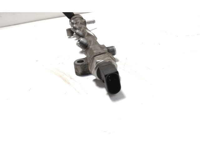 Vstřikovací lišta 04L089G Volkswagen Caddy DFSF