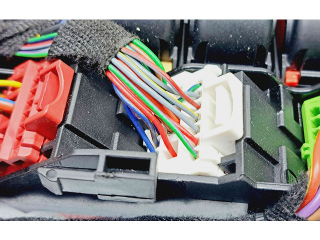 Pojistková skříňka 4M2971845 Audi Q7 4M 2017