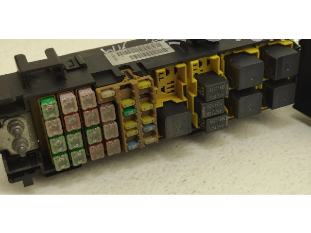 Блок предохранителей P56047835AF Jeep Grand Cherokee (WK)