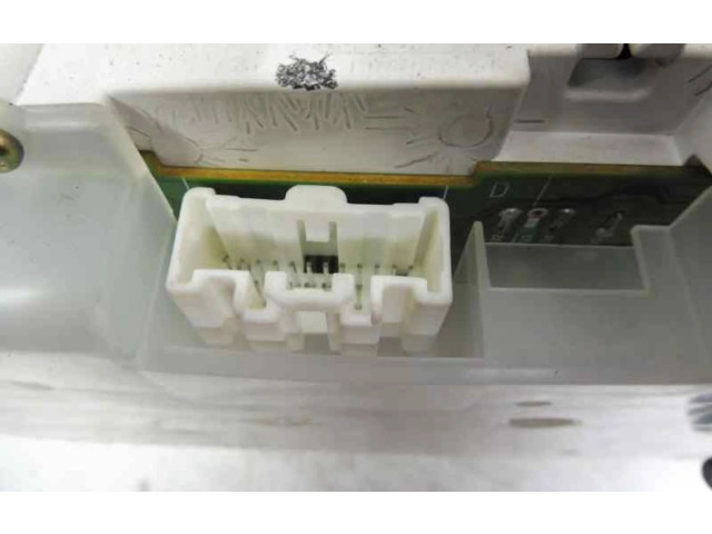 Přístrojová deska Mazda 323 2003 4KBP4KB, BP4KB