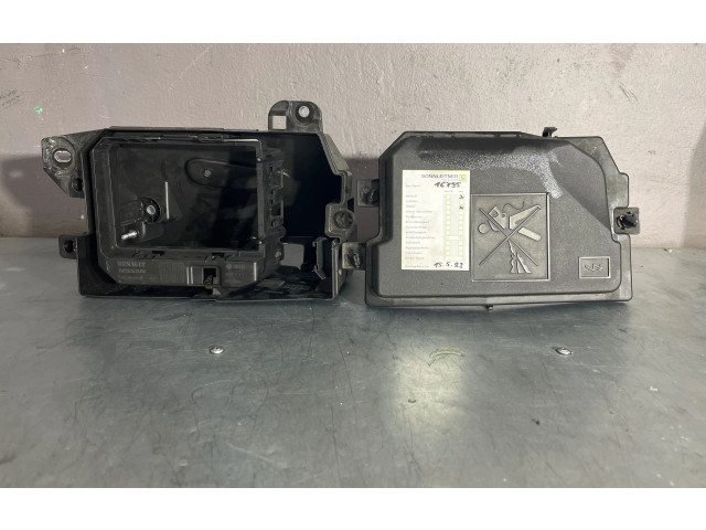 Блок предохранителей 284B07753R, 284B07078R Renault Captur II