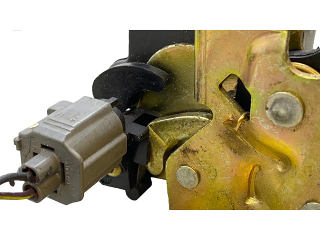 Замок задней крышки