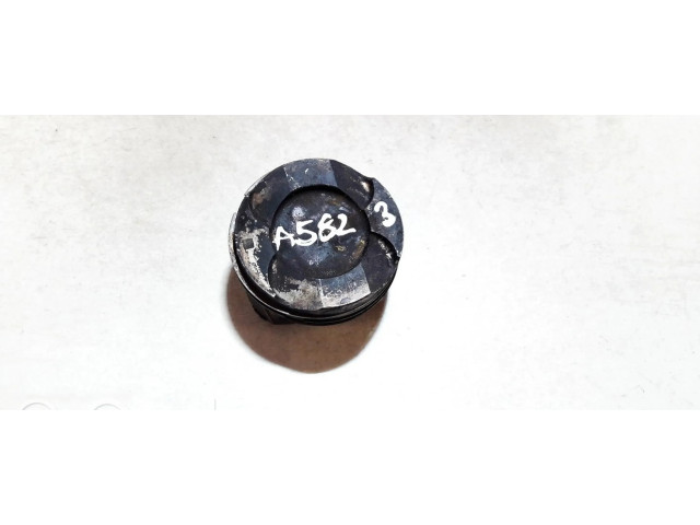 Píst BMW 7 F01 F02 F03 F04 pro benzínový motor 3.0