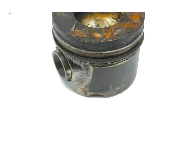 Поршень D5244T15 81L123 Volvo XC60