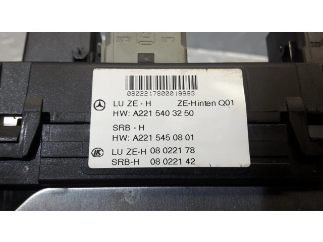   Pojistková skříňka A2215403250, A2215450801   Mercede-Benz S W221 2007