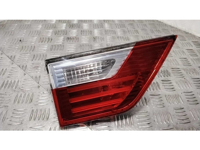 Задний фонарь в крышке