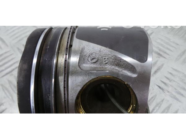 Поршень OM 651.930 A6510302517, 143110076311X  Mercedes-Benz CLA C117 X117 W117  