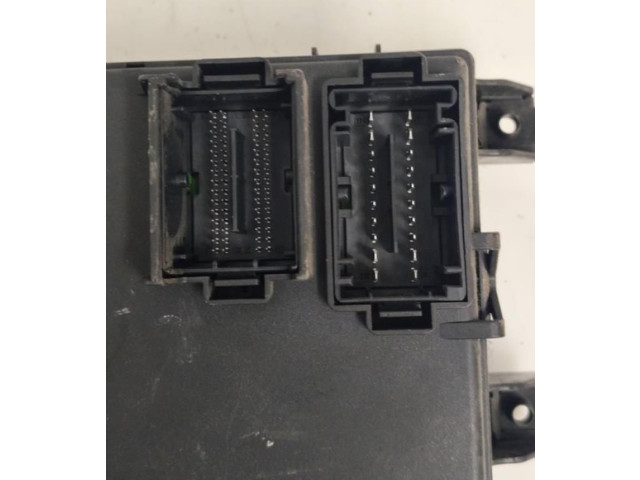 Pojistková skříňka 00517817590 Fiat Punto (199)