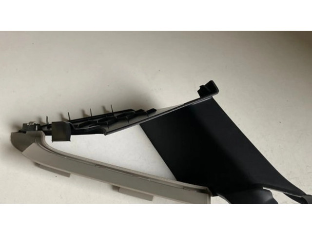 Другая деталь салона