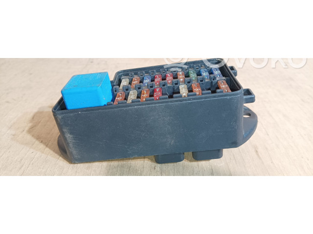 Блок предохранителей LNA2800AE Jaguar XJ X300