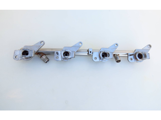 Топливная рампа A2780703395, A2780780845   Mercedes-Benz CLS C218 X218   для двигателя M 278.922