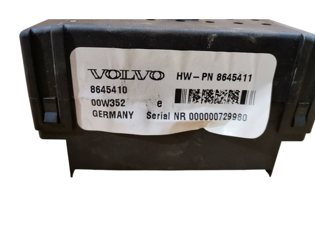 Блок предохранителей  8645410, 8645411   Volvo V70    