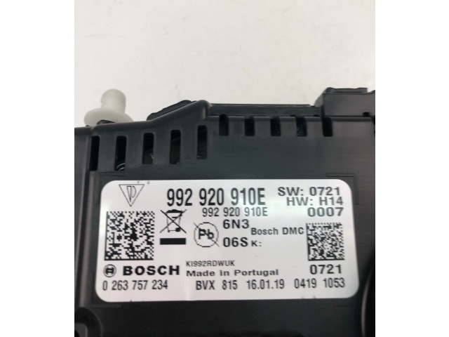 Přístrojová deska Porsche 911 992 2019 992920910E