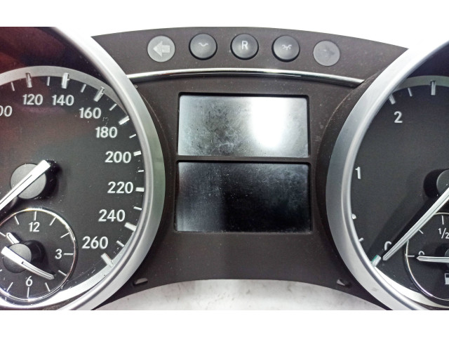 Панель приборов A2519006000, A2C53419162   Mercedes-Benz R W251       