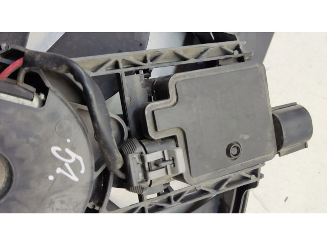 Вентилятор радиатора     3M518C607EC, 8240479    Ford Focus 1.6