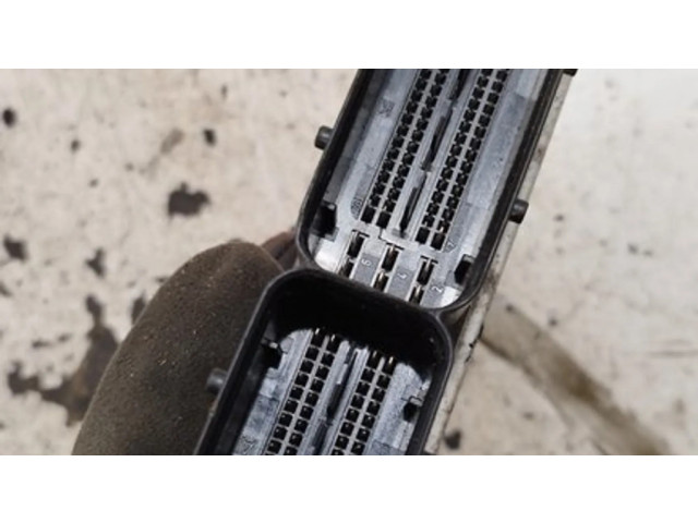 Блок управления двигателем Блок управления 0281013845, 1039S20427 Jeep Patriot