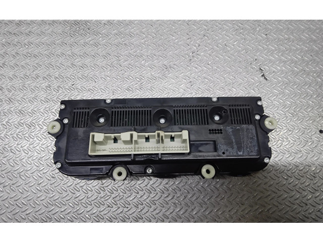 Блок управления климат-контролем 74793250   Skoda Octavia Mk2 (1Z)