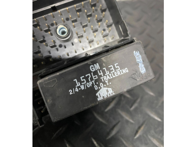 Pojistková skříňka 15058033-07 Hummer H2 2003