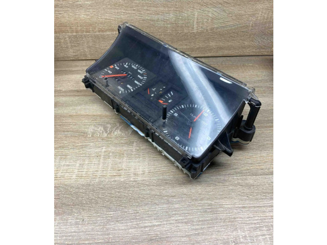 Přístrojová deska Audi 80 90 B2 1978 81117331